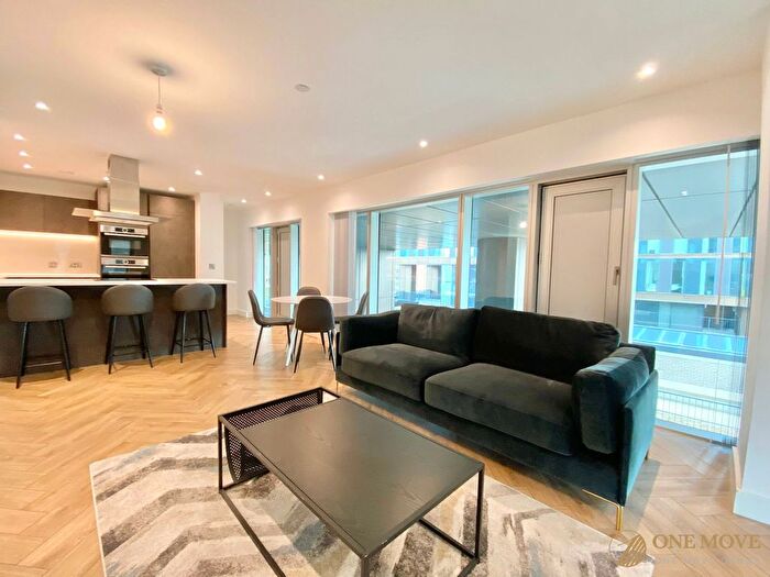 2 Bedroom Flat To Rent In Chester Road, Manchester, M15