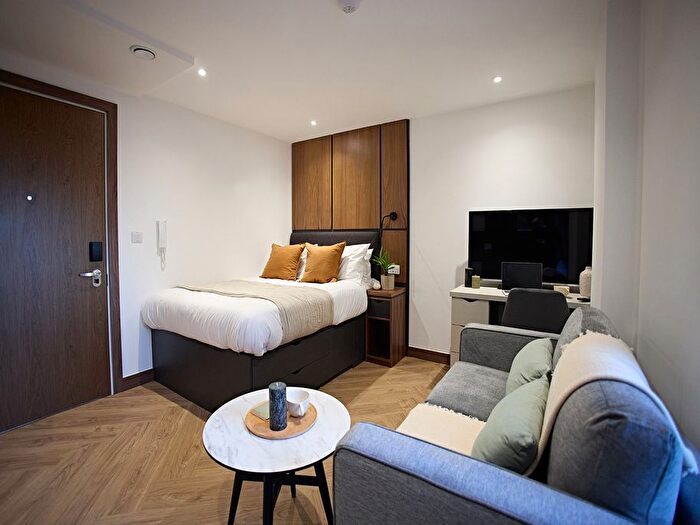 Studio To Rent In Wade Lane Wade Lane, Leeds, LS2