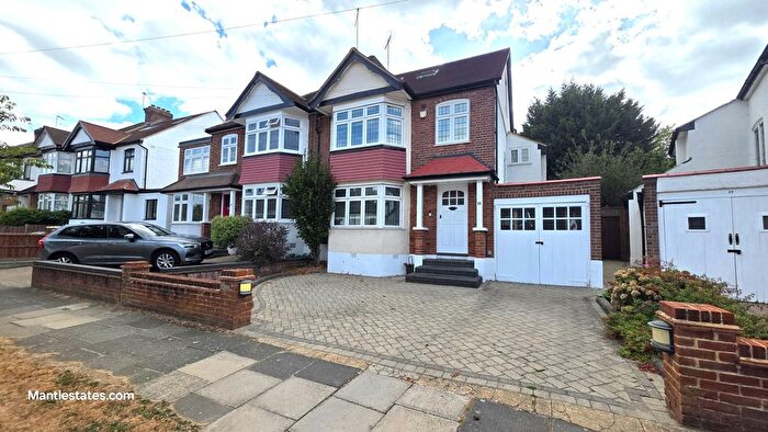 4 Bedroom Semi Detached House For Sale In Gresham Avenue, Whetstone, London, N20