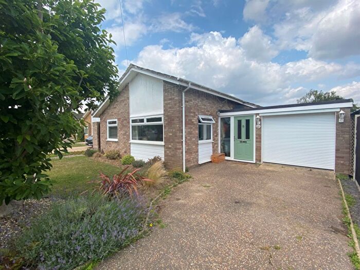 4 Bedroom Detached Bungalow For Sale In Broad Reaches, Ludham, Great Yarmouth, NR29
