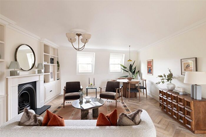 3 Bedroom Flat For Sale In Portobello Road, London, W10