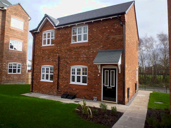 1 Bedroom Flat To Rent In Fernbeck Close, Farnworth, Bolton, Lancashire, BL4