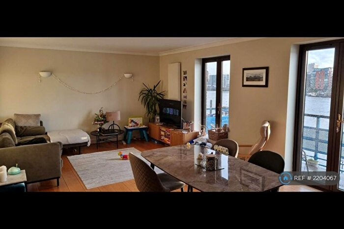 2 Bedroom Flat To Rent In Tower Bridge Wharf, London, E1W