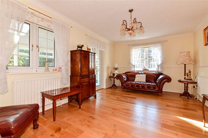 3 Bedroom Detached House For Sale In Long Reach Close, Whitstable, Kent, CT5