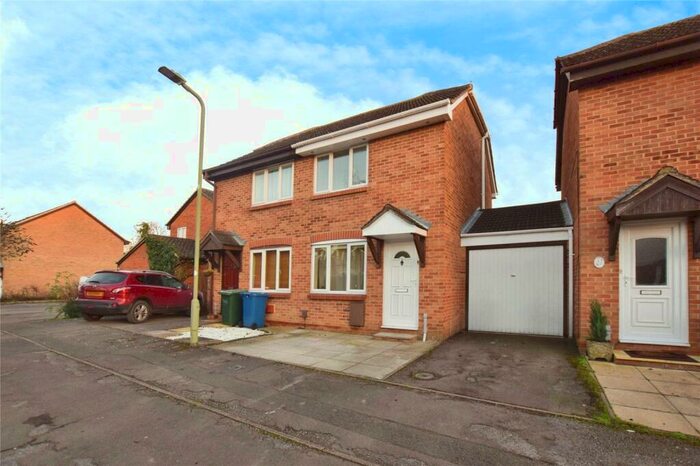 2 Bedroom Semi-Detached House To Rent In Roman Way, Bicester, OX26