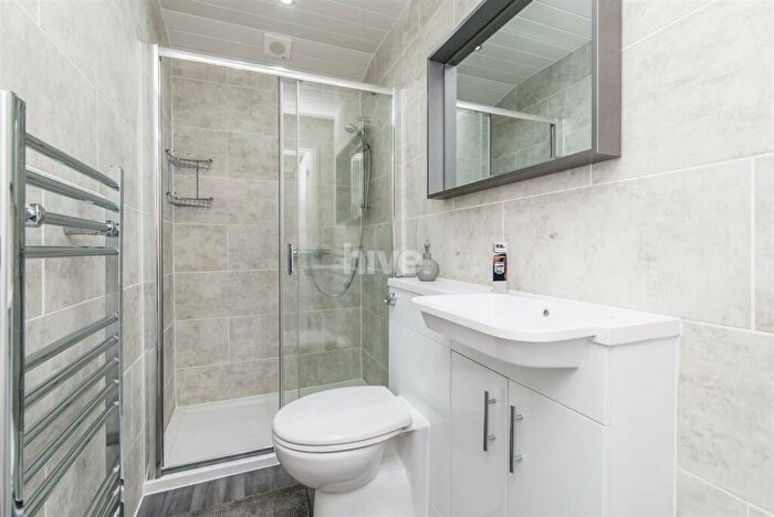 2 Bedroom Apartment To Rent In Simonside Terrace, Heaton, Newcastle Upon Tyne, NE6