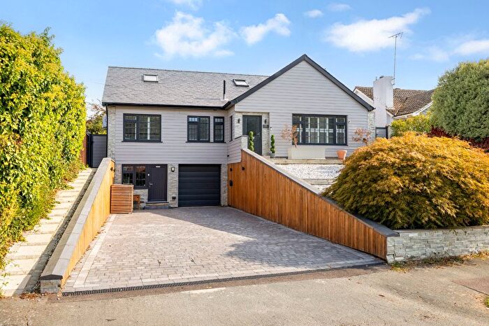 4 Bedroom Detached House For Sale In Bramble Rise, Cobham, Surrey, KT11
