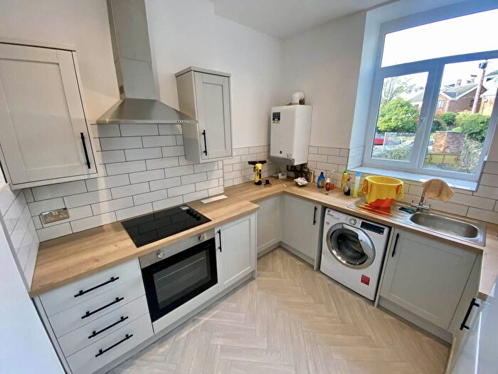 2 Bedroom Flat To Rent In St James Crescent, Uplands, Swansea, SA1