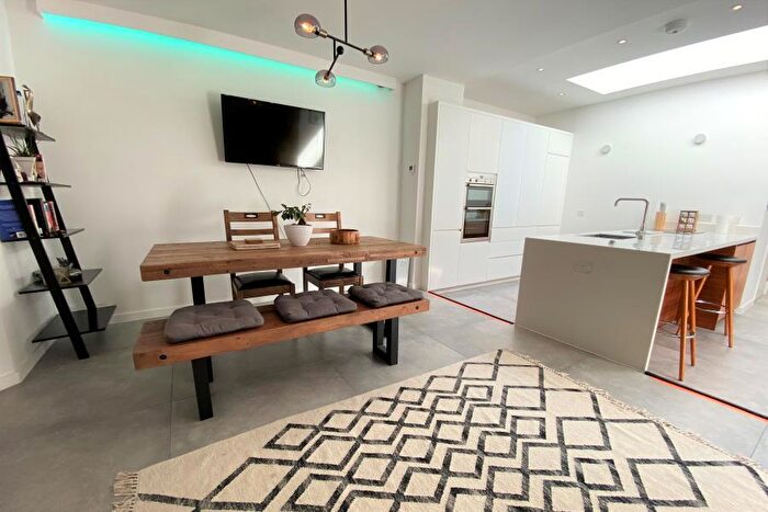 2 Bedroom Apartment To Rent In Westfield Place - Clifton Village, BS8