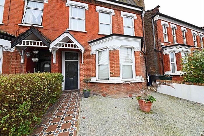 1 Bedroom Flat For Sale In Woodhouse Road, London, N12