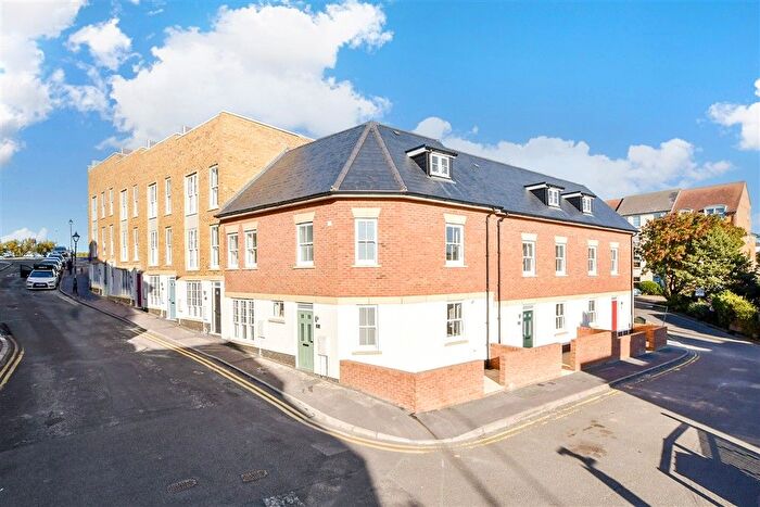 3 Bedroom End Terrace House For Sale In Fort Road, Margate, Kent, CT9
