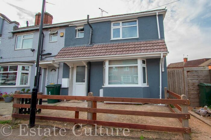 3 Bedroom Semi-Detached House To Rent In Alverstone Road, Coventry, CV2