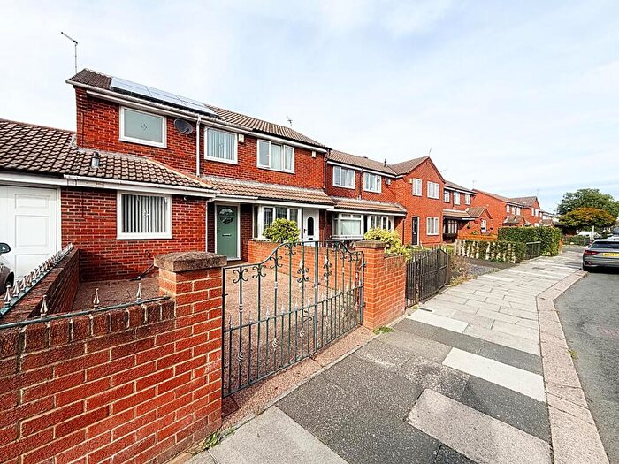 2 Bedroom Terraced House For Sale In Hunter's Court, Wallsend, NE28