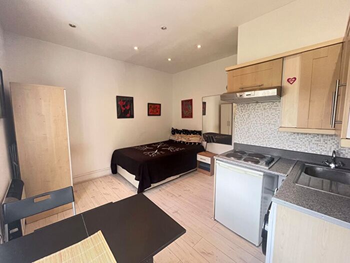 Apartment To Rent In Dalston Lane, Hackney, E8