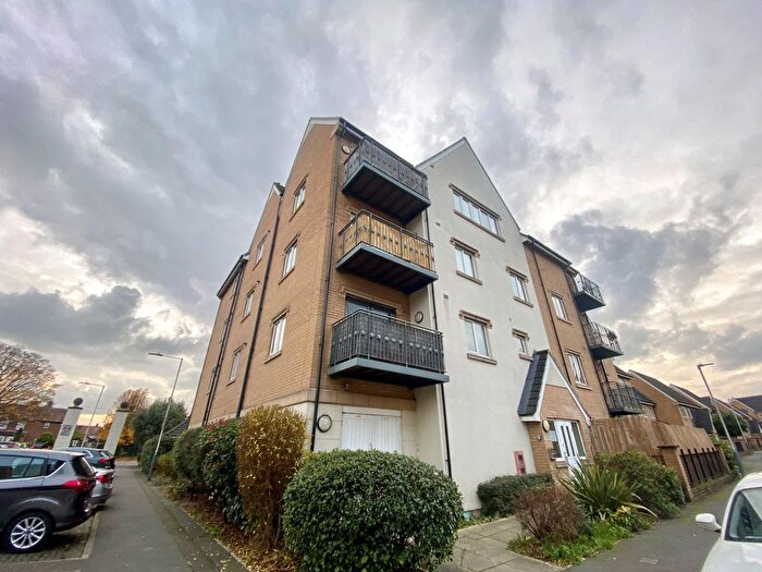 1 Bedroom Flat To Rent In Varcoe Gardens, Hayes, UB3