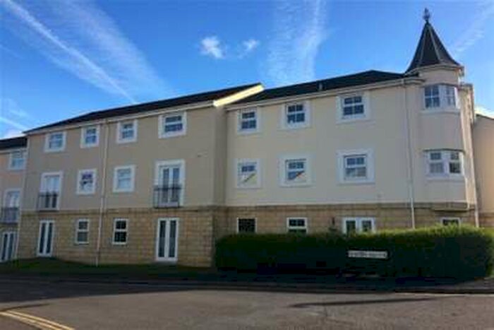 2 Bedroom Flat To Rent In Queens Square, Chippenham, SN15