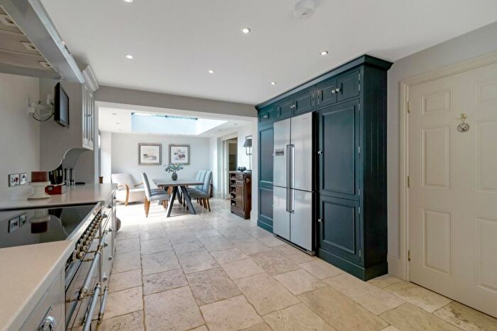 5 Bedroom Detached House For Sale In London Mews, Cirencester, Gloucestershire, GL7