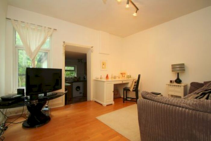 1 Bedroom Flat To Rent In Archway Road, Highgate, N6
