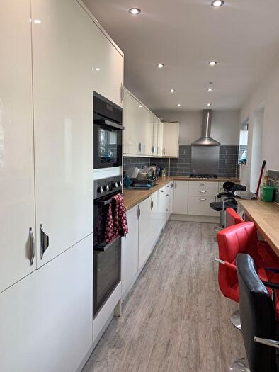 5 Bedroom House Of Multiple Occupation To Rent In Radford Boulevard, Nottingham, NG7