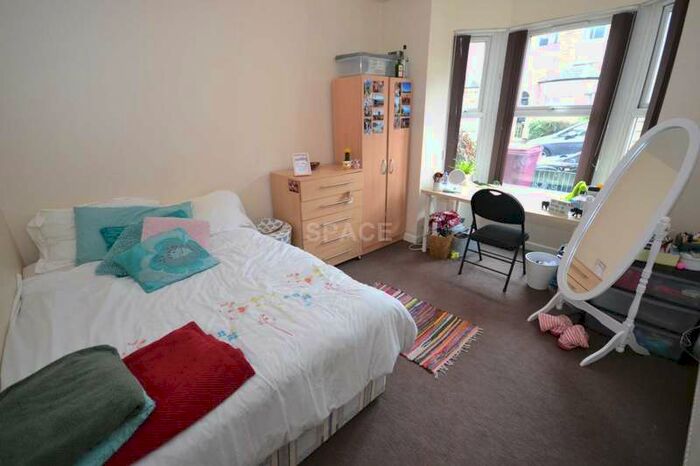 6 Bedroom Terraced House To Rent In Donnington Road, University, RG1