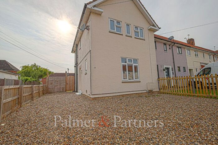 3 Bedroom End Of Terrace House To Rent In Collingwood Road, Colchester, Essex, CO3