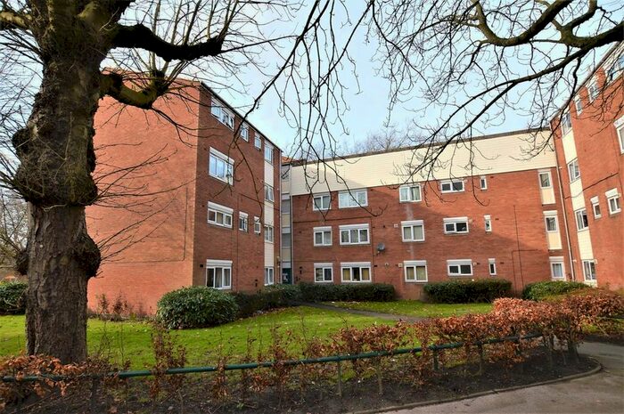 2 Bedroom Flat To Rent In Irwell House, Aigburth Vale, Liverpool, L17