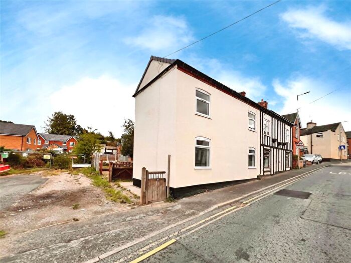 3 Bedroom Semi-Detached House For Sale In Rosliston Road, Burton-on-Trent, Staffordshire, DE15