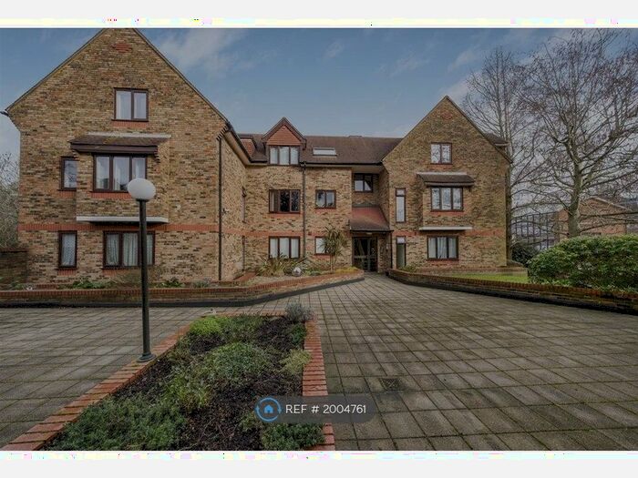 Studio To Rent In Bell View Manor, Ruislip, HA4