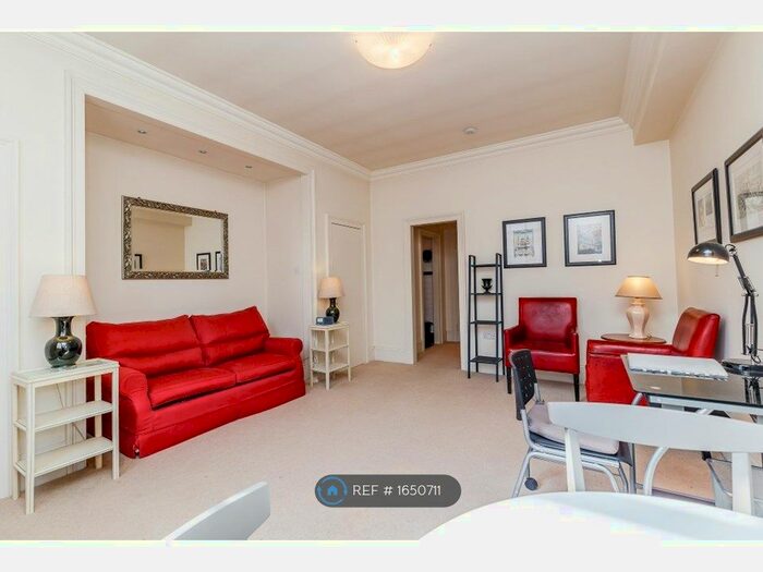 Studio To Rent In Hallam Street, London, W1W