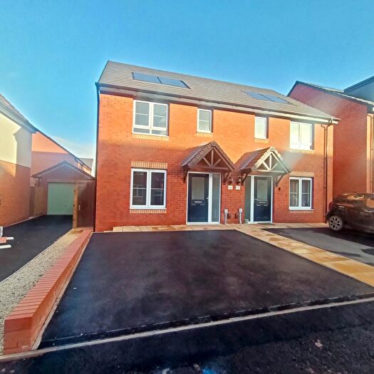 3 Bedroom Semi-Detached House To Rent In Broughty Grove, Stafford, ST16