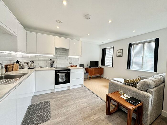 1 Bedroom Flat To Rent In Westbrook Gardens, Margate, CT9