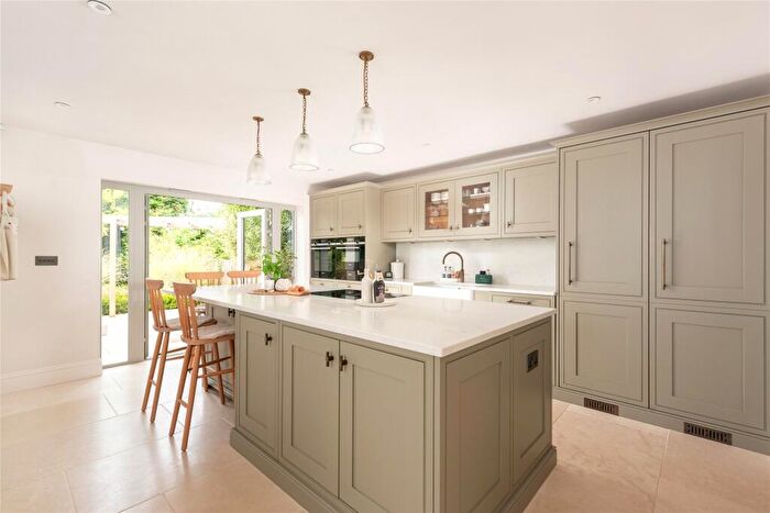 5 Bedroom Detached House For Sale In Sundon Road, Harlington, Dunstable, Bedfordshire, LU5