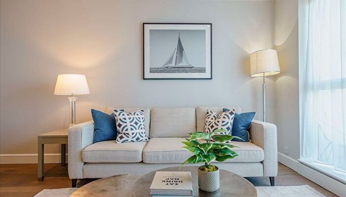 2 Bedroom Flat To Rent In Westferry Circus, London, E14