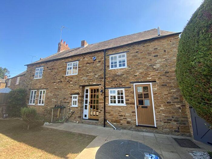 3 Bedroom Stone House To Rent In Vicarage Lane, Kingsthorpe, Northampton, NN2
