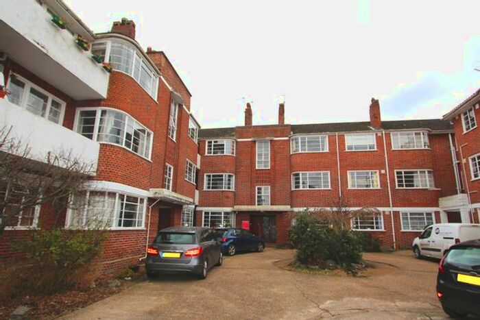 2 Bedroom Flat To Rent In Beaufort Road, Kingston Upon Thames, KT1