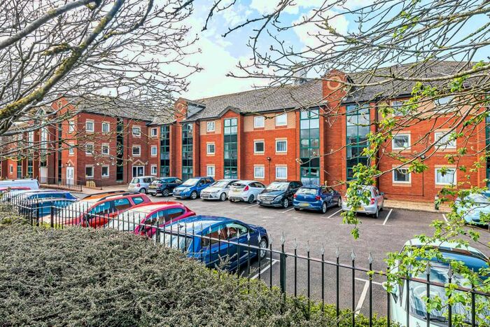 1 Bedroom Flat To Rent In Chamberlaine Court, Banbury, OX16