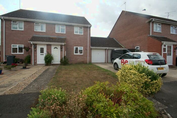 2 Bedroom Semi-Detached House To Rent In Rowan Close, Durrington, SP4