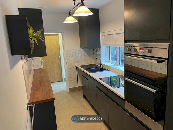 3 Bedroom Terraced House To Rent In Rugby Street, Leicester, LE3