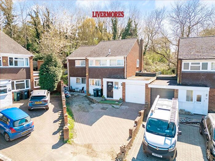 5 Bedroom Detached House For Sale In Drudgeon Way, Bean, Dartford, DA2