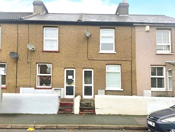 2 Bedroom Terraced House For Sale In Essex Road, Longfield, Kent, DA3