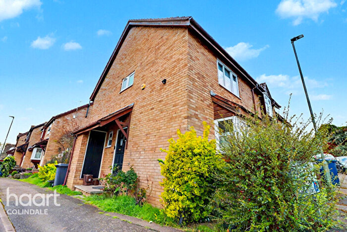 3 Bedroom Terraced House For Sale In Snowdon Drive, NW9