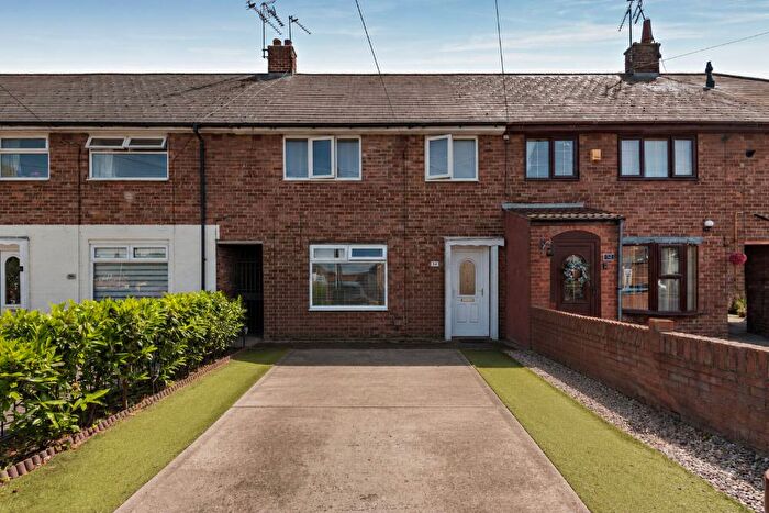 3 Bedroom Terraced House For Sale In Westerdale Grove, Hull, HU9