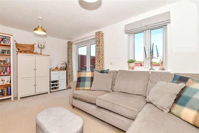 3 Bedroom Terraced House For Sale In Hillcrest, Tunbridge Wells, Kent, TN4
