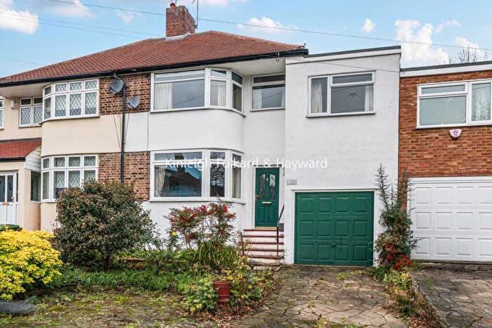 4 Bedroom Semi Detached House For Sale In Brownspring Drive, London, SE9