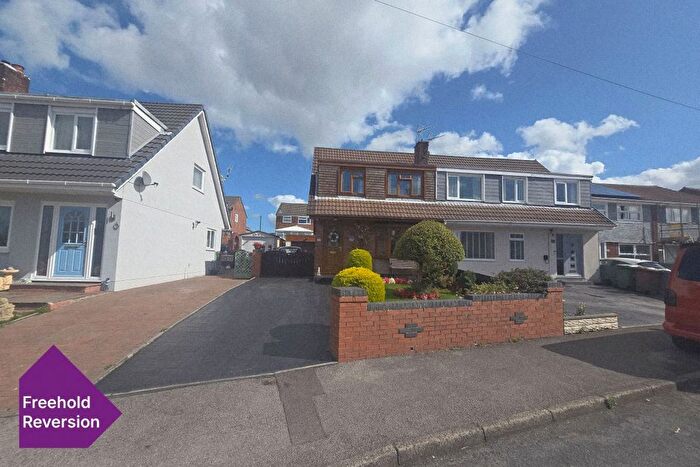 Detached House For Sale In Freehold Reversion, Forest Hill, The Bryn, Pontllanfraith, Blackwood, Gwent, NP12