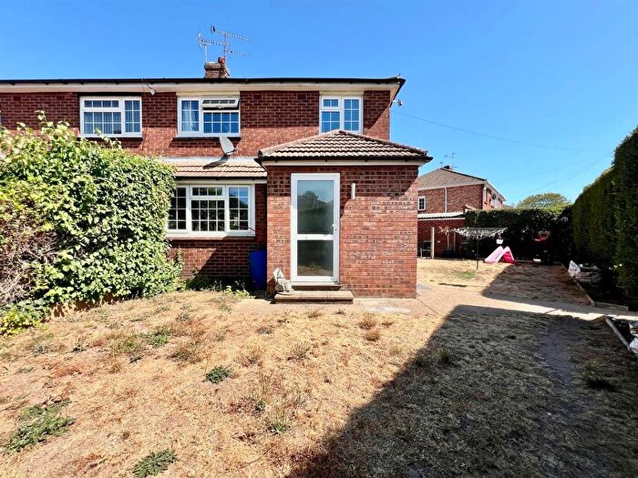 3 Bedroom Semi Detached House To Rent In Maxwell Road, West Drayton, UB7
