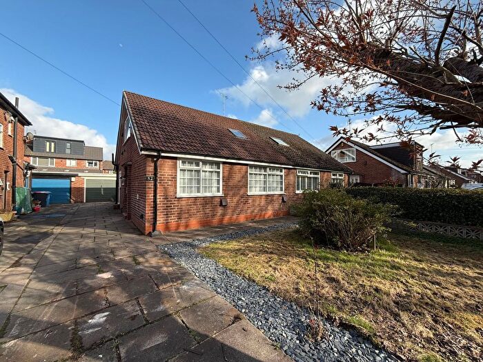 4 Bedroom Semi Detached Bungalow To Rent In Farm Lane, Worsley, M28