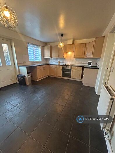 3 Bedroom Semi Detached House To Rent In Kiwi Drive, Alvaston, Derby, DE24