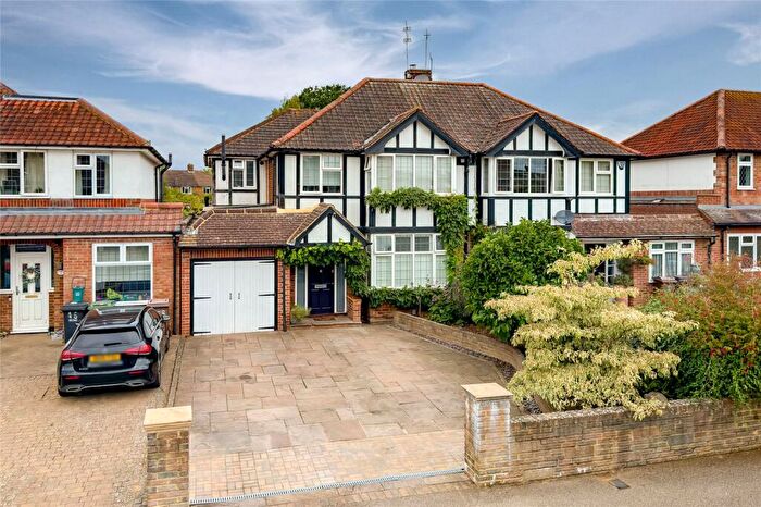 5 Bedroom Semi-Detached House For Sale In Stanley Avenue, St. Albans, Hertfordshire, AL2
