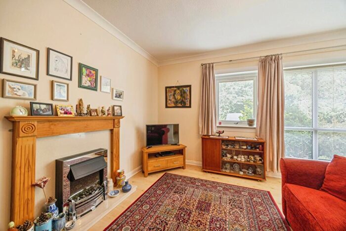 2 Bedroom Flat For Sale In Eskview Grove, Dalkeith, Midlothian, EH22